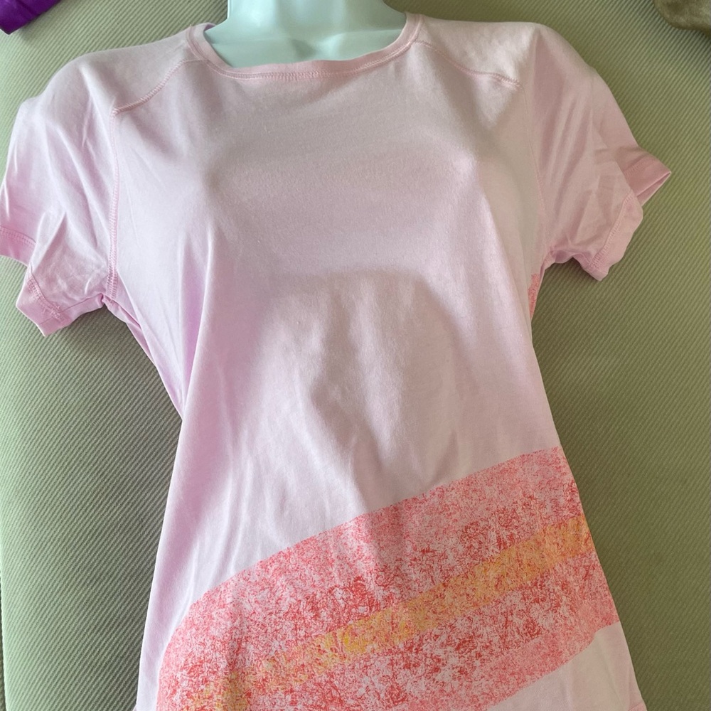 Tek Gear - pink t-shirt with side design